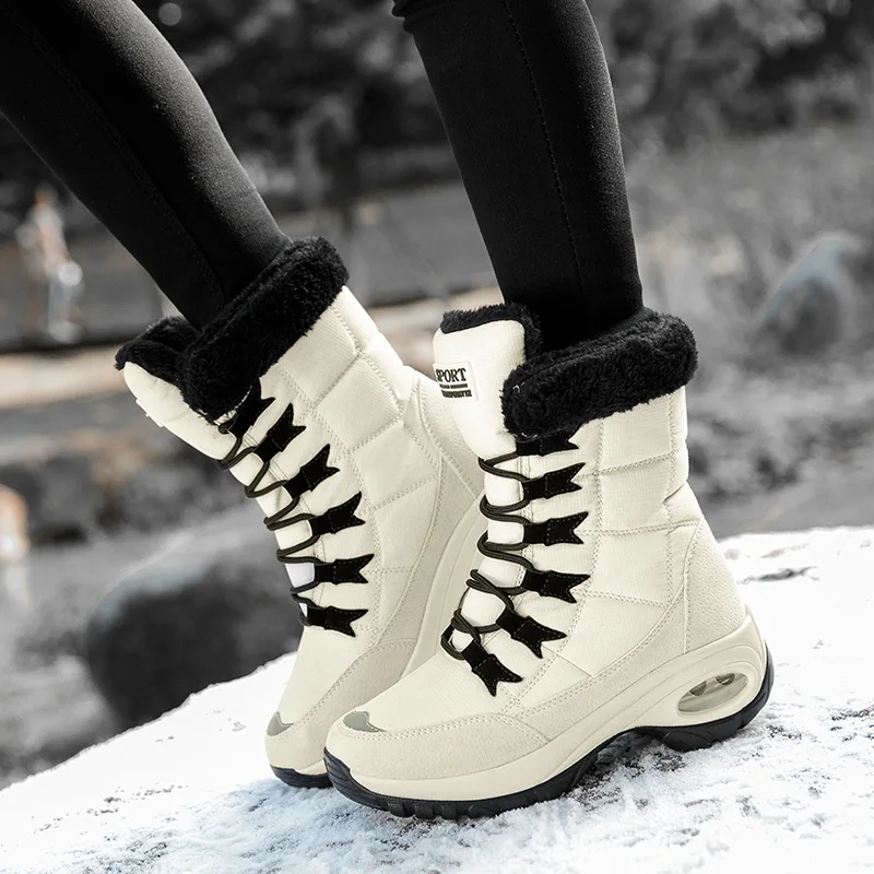 footwear_leg_human_body_gesture_sneakers_style_snow_boots_winter_adventures_women_description_504bfa3b