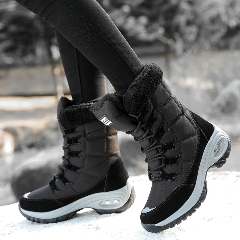 footwear_shoe_grey_outdoor_shoe_walking_shoe_style_snow_boots_winter_adventures_women_description_4b88e60d